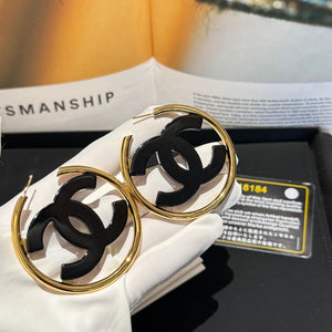 Cerchi smaltati con logo nero