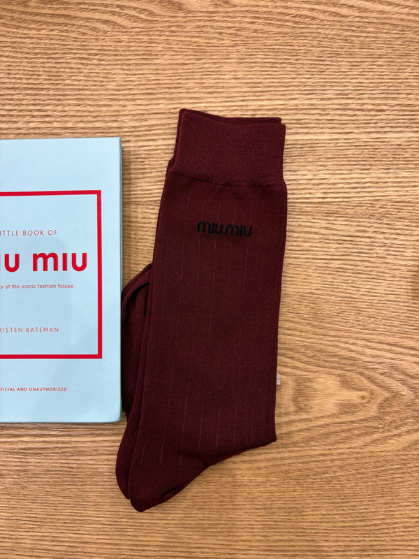 Calzini Miu Miu in cotone bordeaux con logo nero