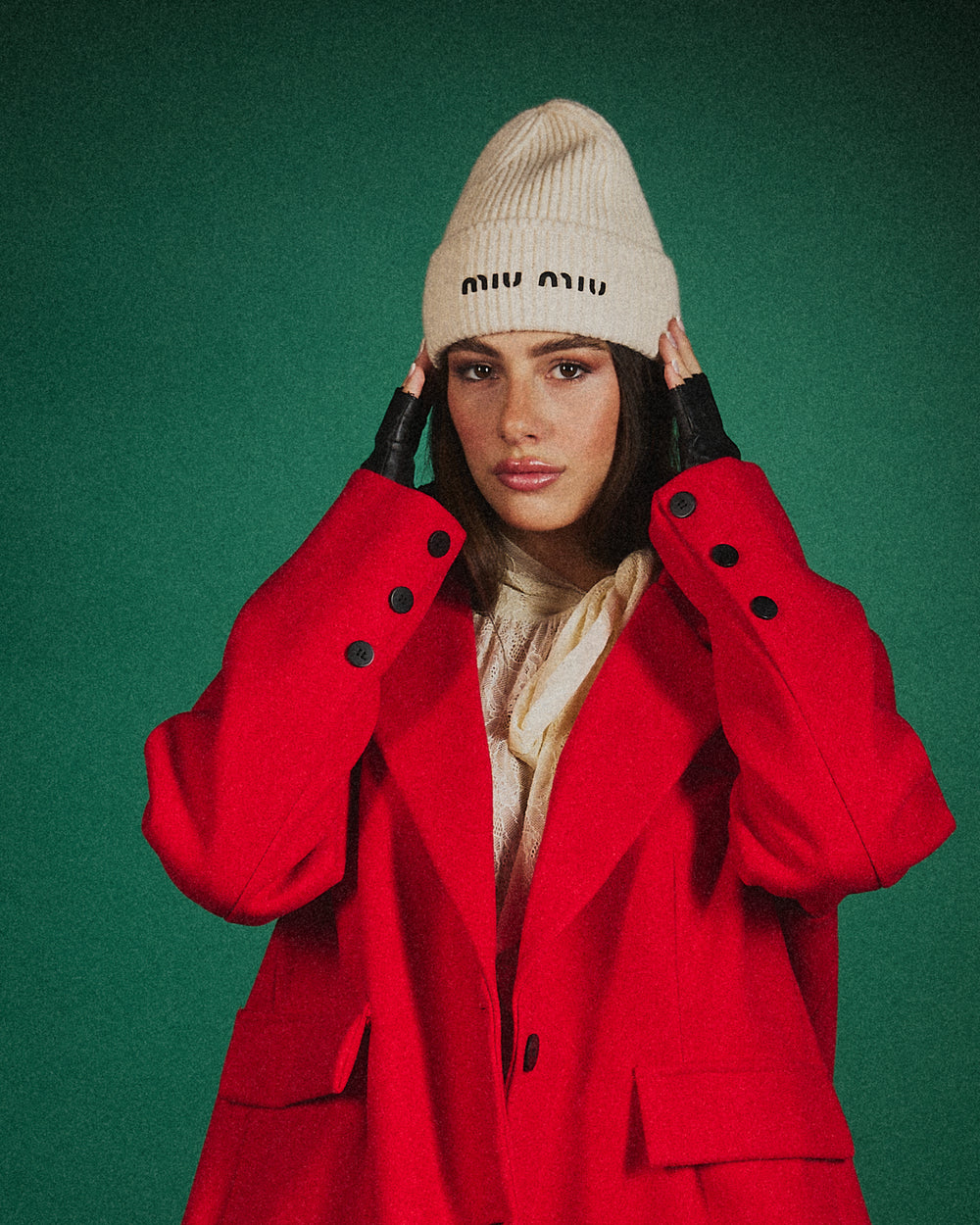 Cappello Miu Miu rigato in lana panna e bianco