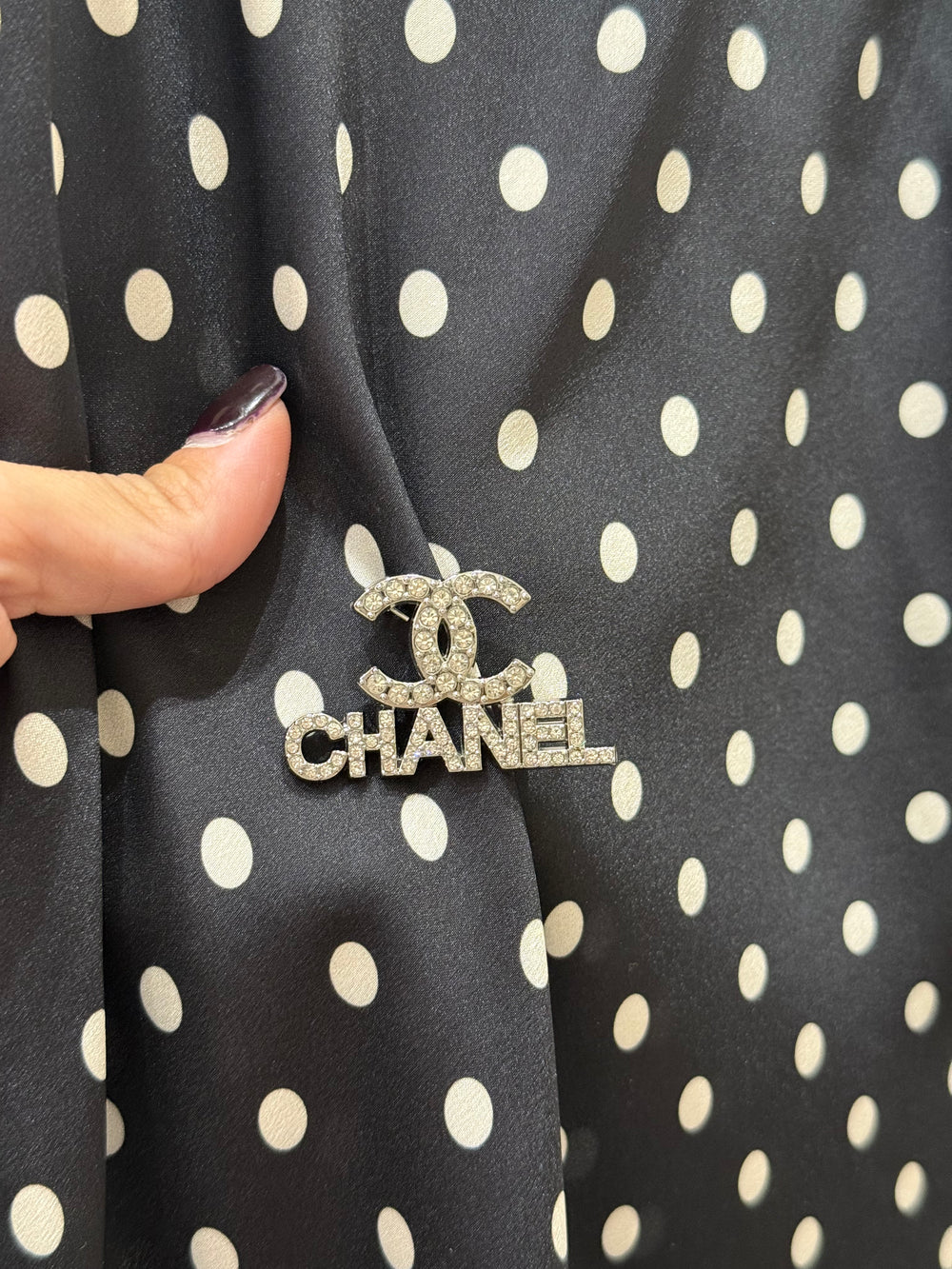 Spilla chanel strass logo+scritta silver