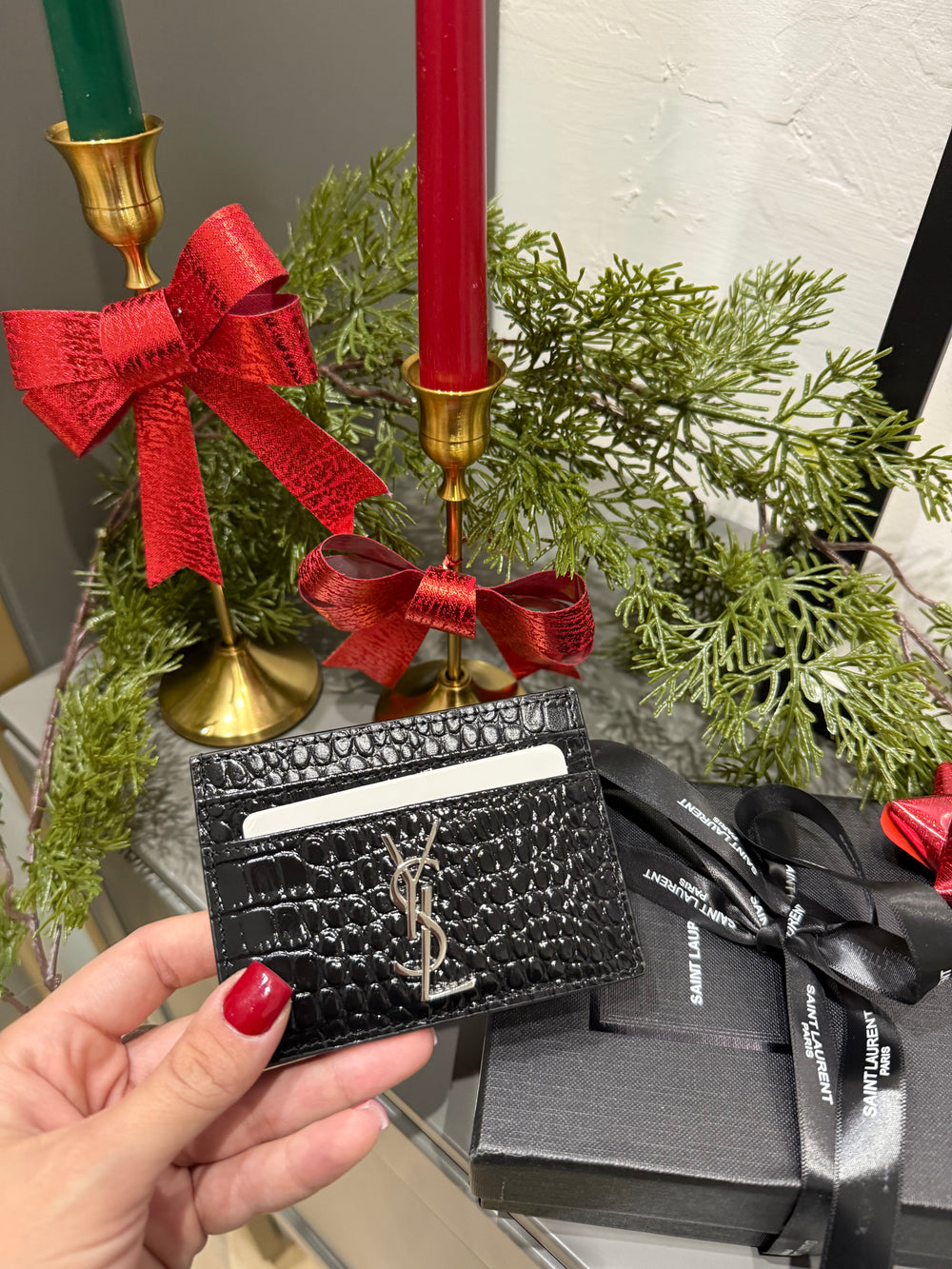 Portacarte martellato in vernice YSL nero