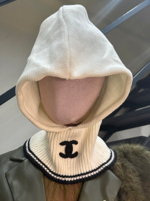 Balaclava chanel panna nero