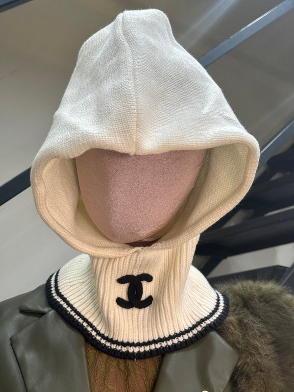 Balaclava chanel panna nero