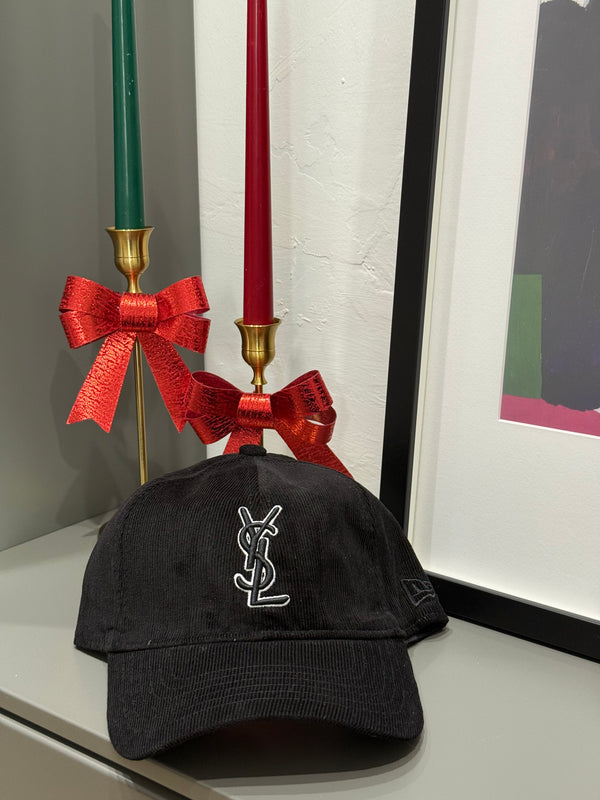 Cappello YSL velluto nero