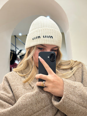Cappello Miu Miu rigato in lana panna e bianco
