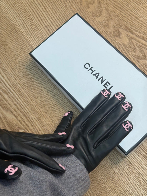 Guanti in pelle chanel loghi rosa