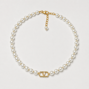 Collana perle logo V gold