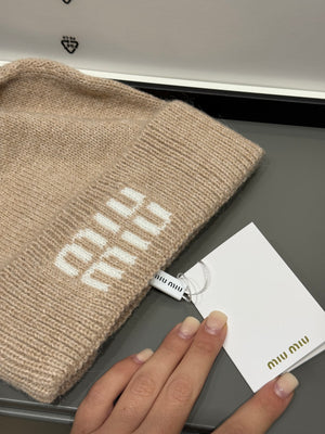 Cappello miumiu classic beige soft