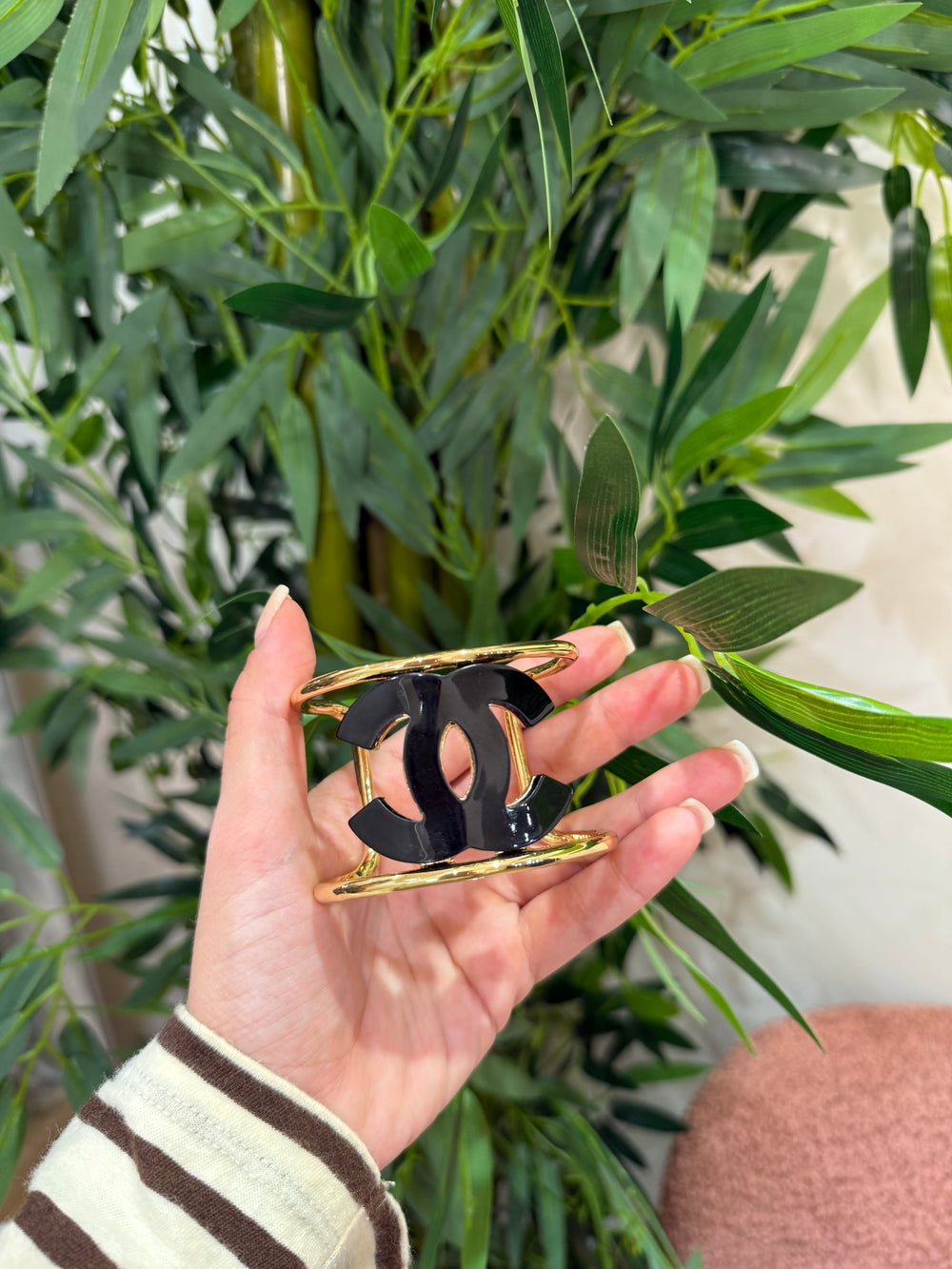 Bracciale smaltato con logo