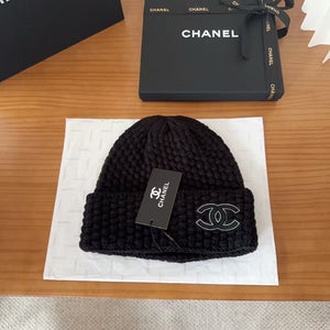 Cappello lana logo cucito chanel