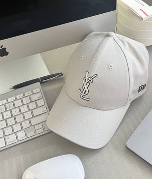 Cappello YSL Bianco