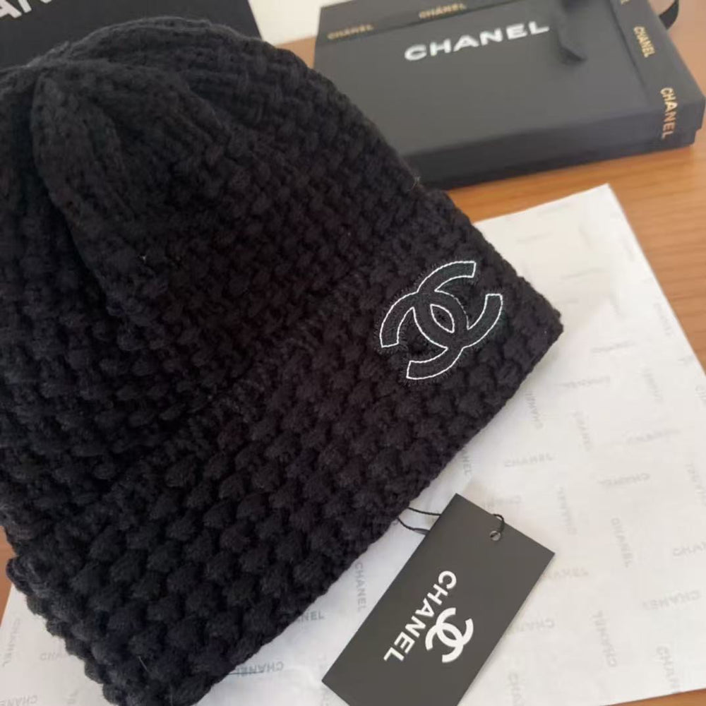 Cappello lana logo cucito chanel