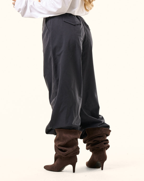 Pantaloni soft structure