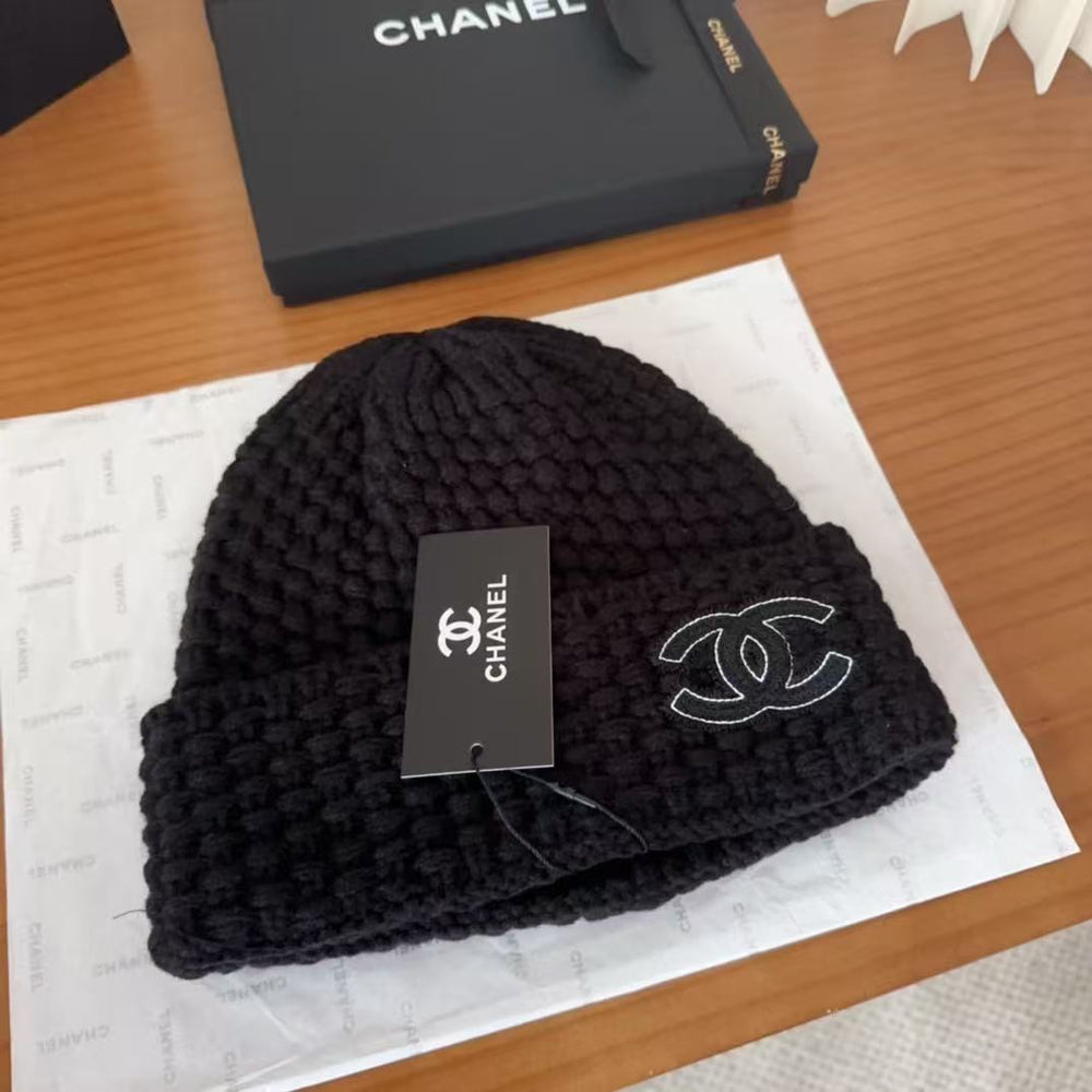 Cappello lana logo cucito chanel