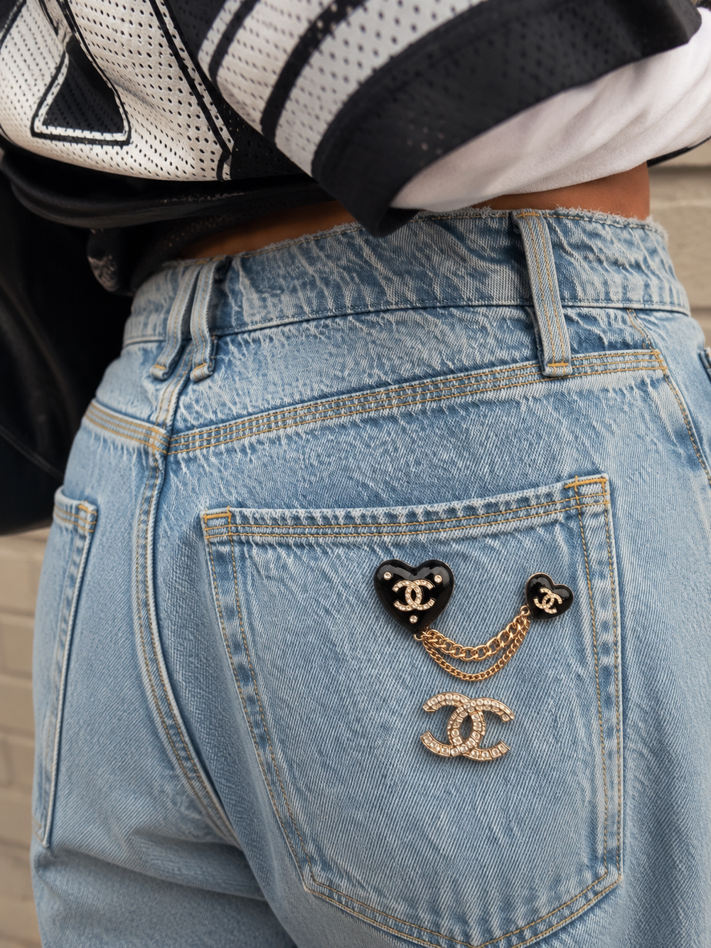 Spilla heart chain