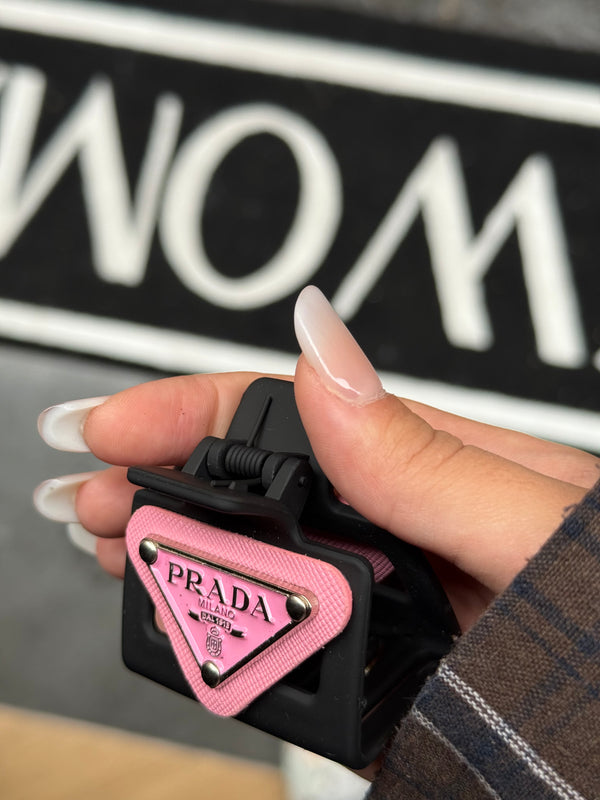 Pinza Prada Nera (logo rosa)