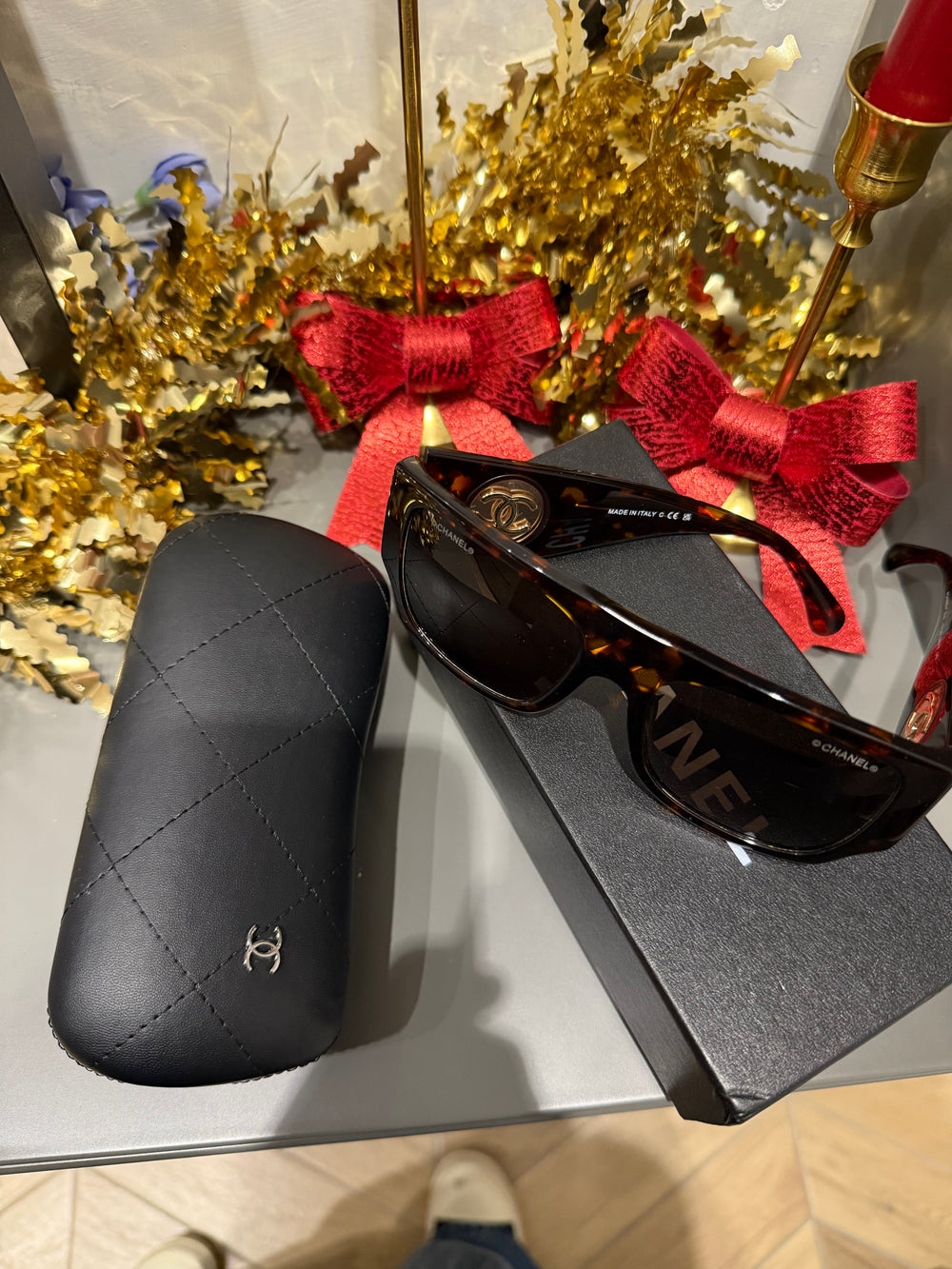 Occhiali chanel logo laterale