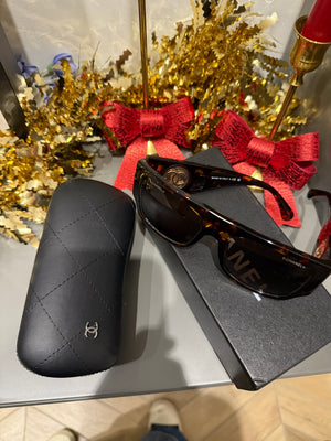 Occhiali chanel logo laterale