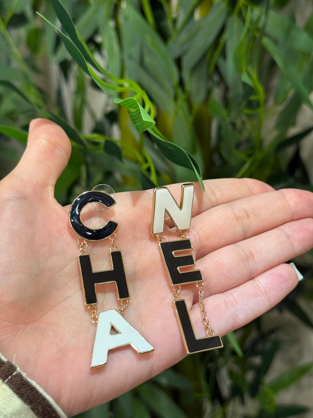 Orecchini chanel black e white