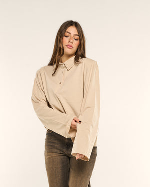 Polo clean con spalline