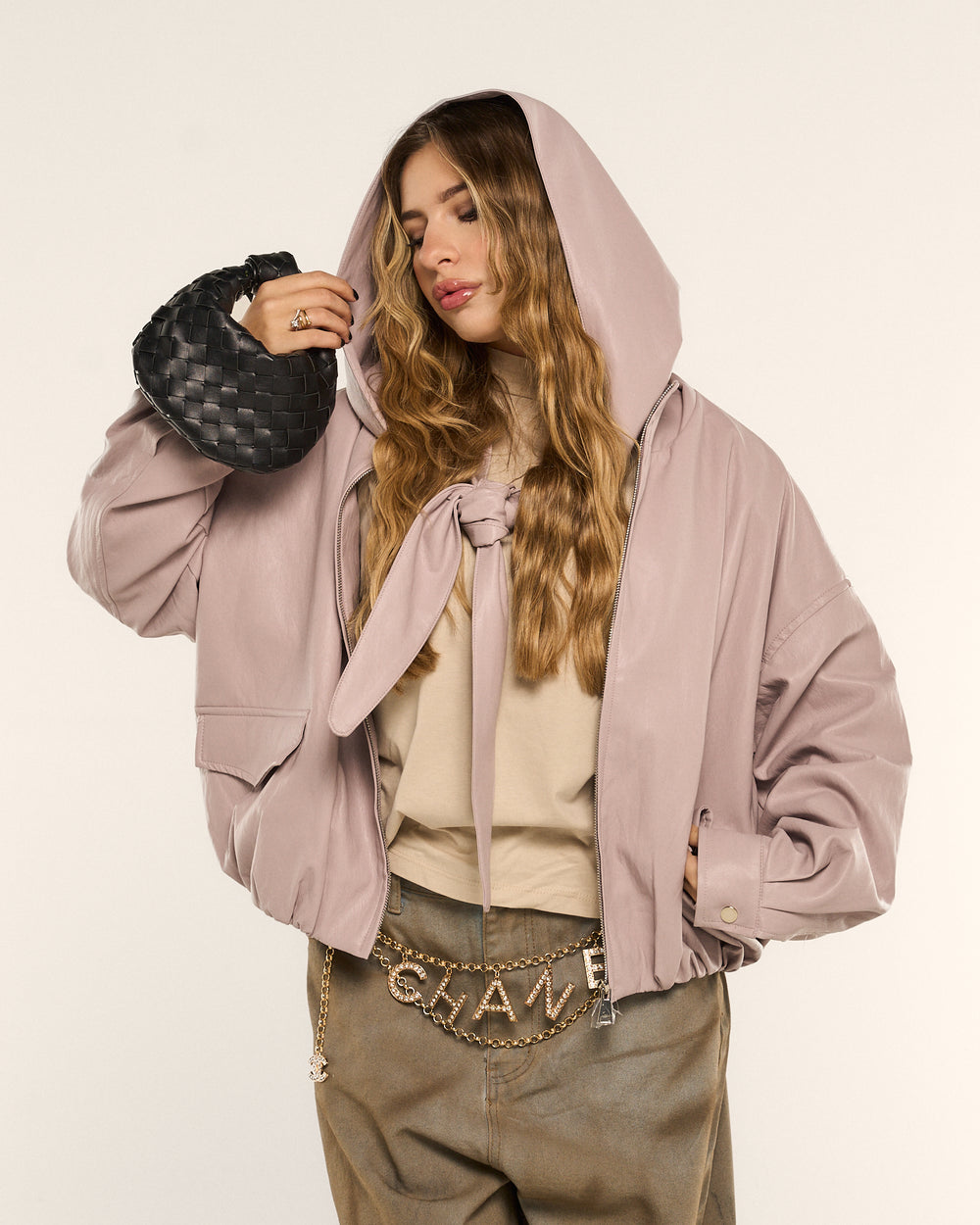 Bomber soft in pelle con accessorio hooded