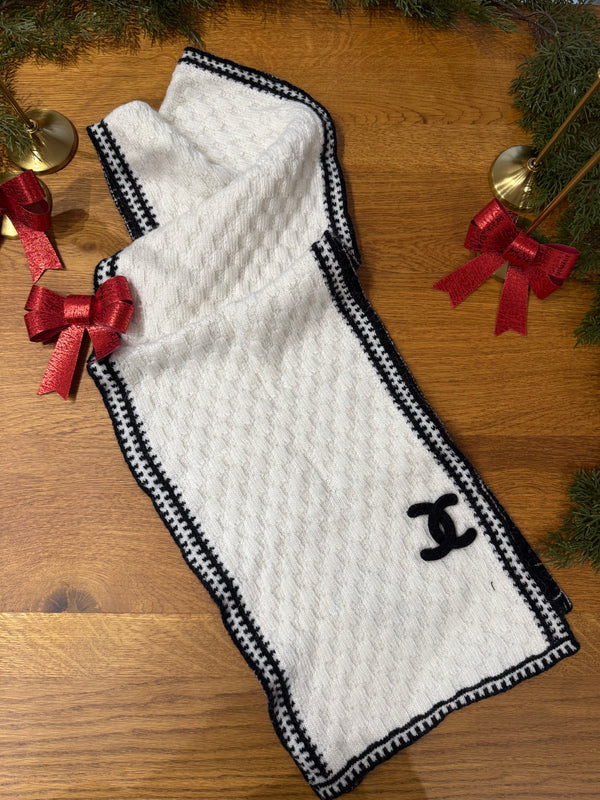 Completo lana tre pezzi chanel bianco