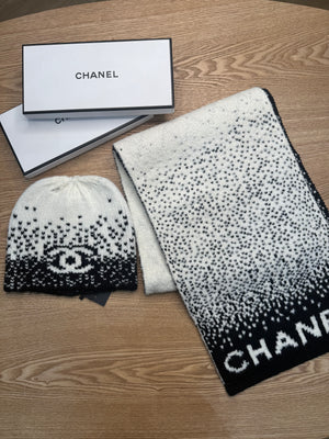 Cappello chanel neve