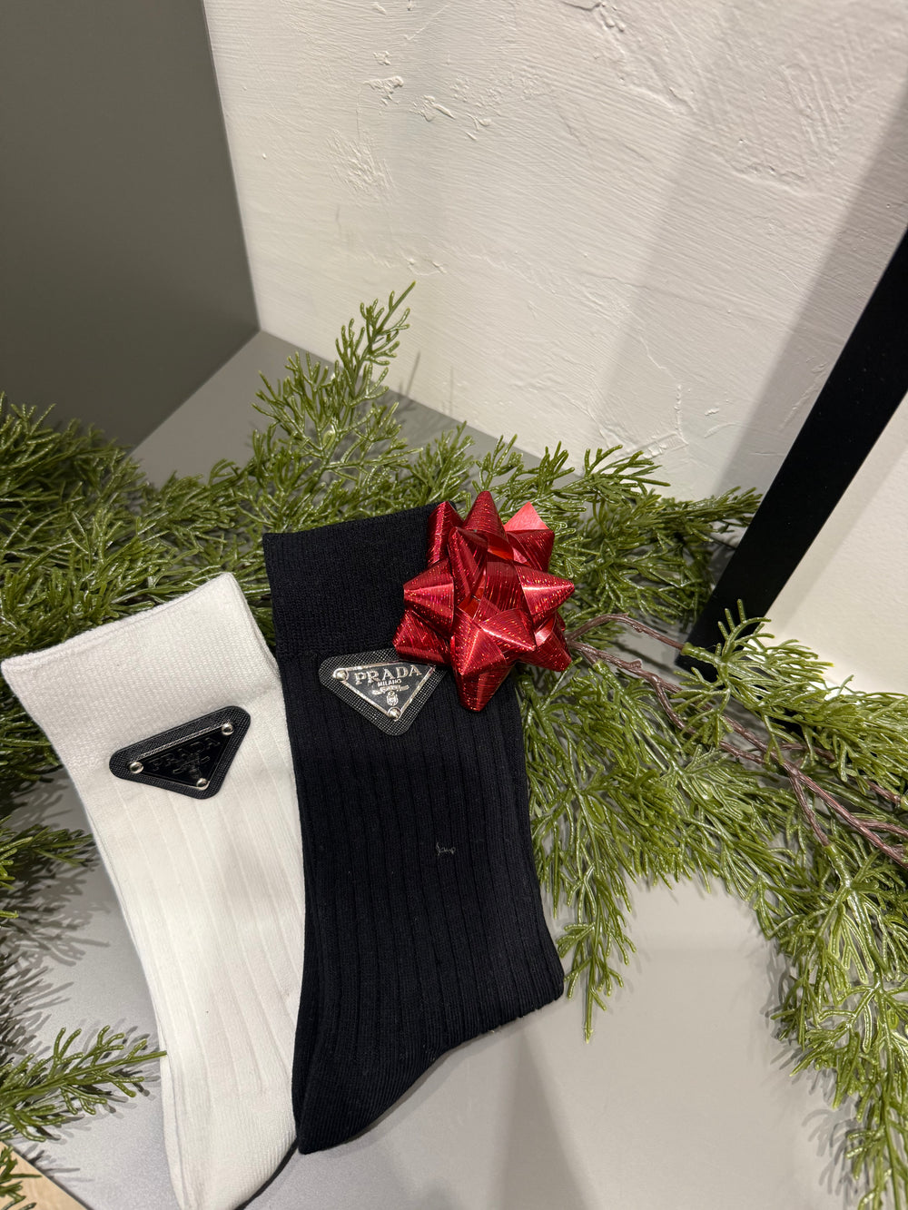 Pack due paia calzini bianco e nero prada