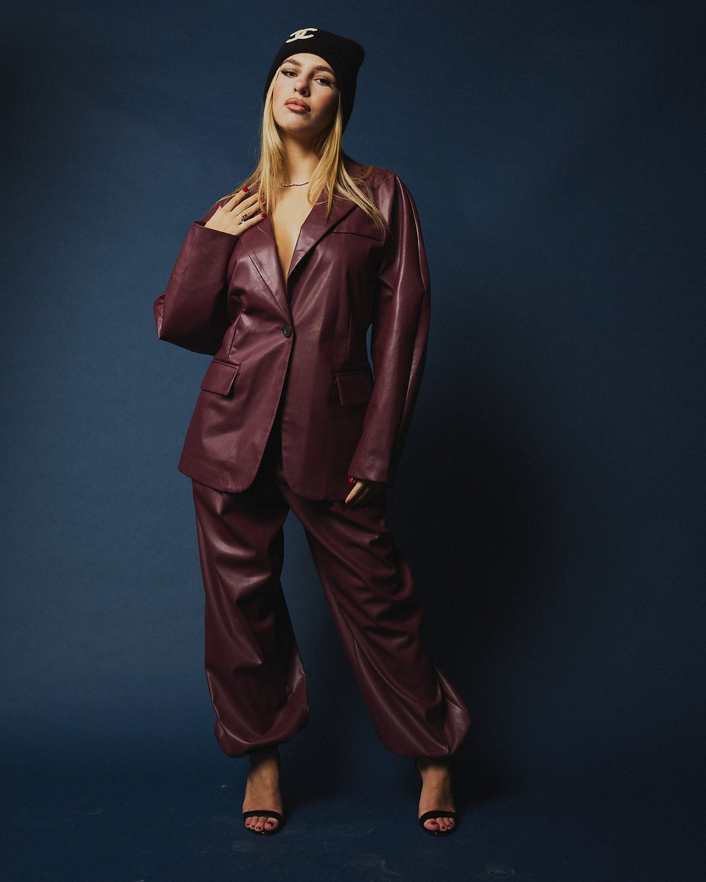 Tailleur in pelle over bordeaux