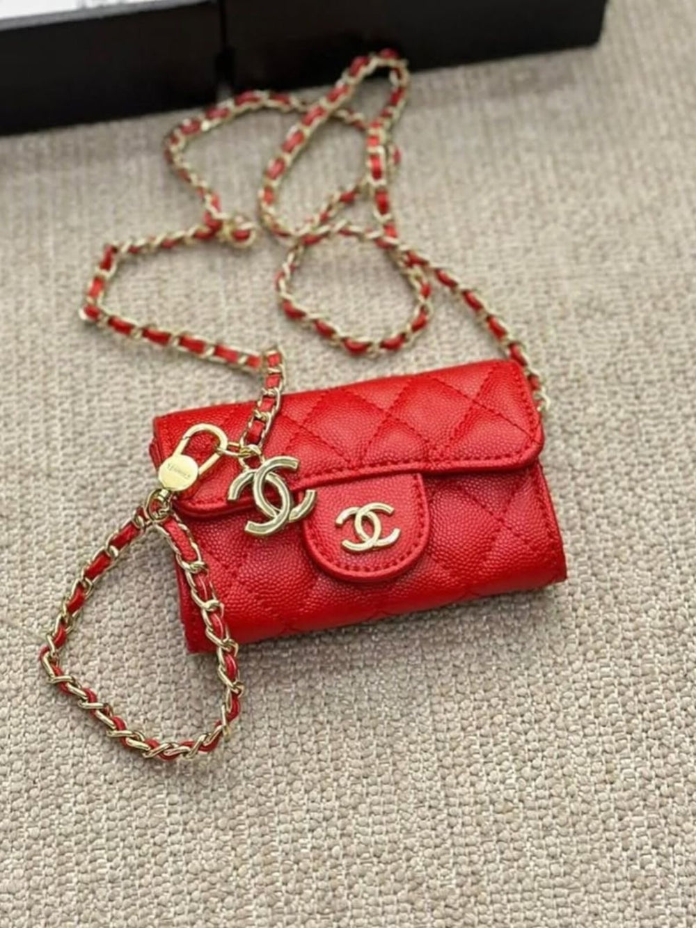 Catena con Pochette rossa cc